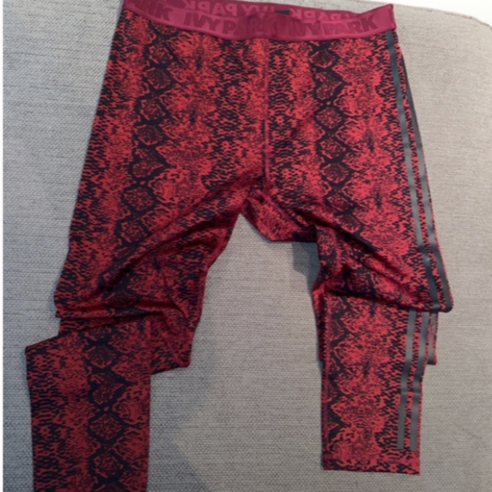 IVY PARK/IVY HEART leggings